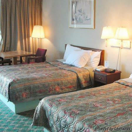 Budget Inn Алкоа Экстерьер фото